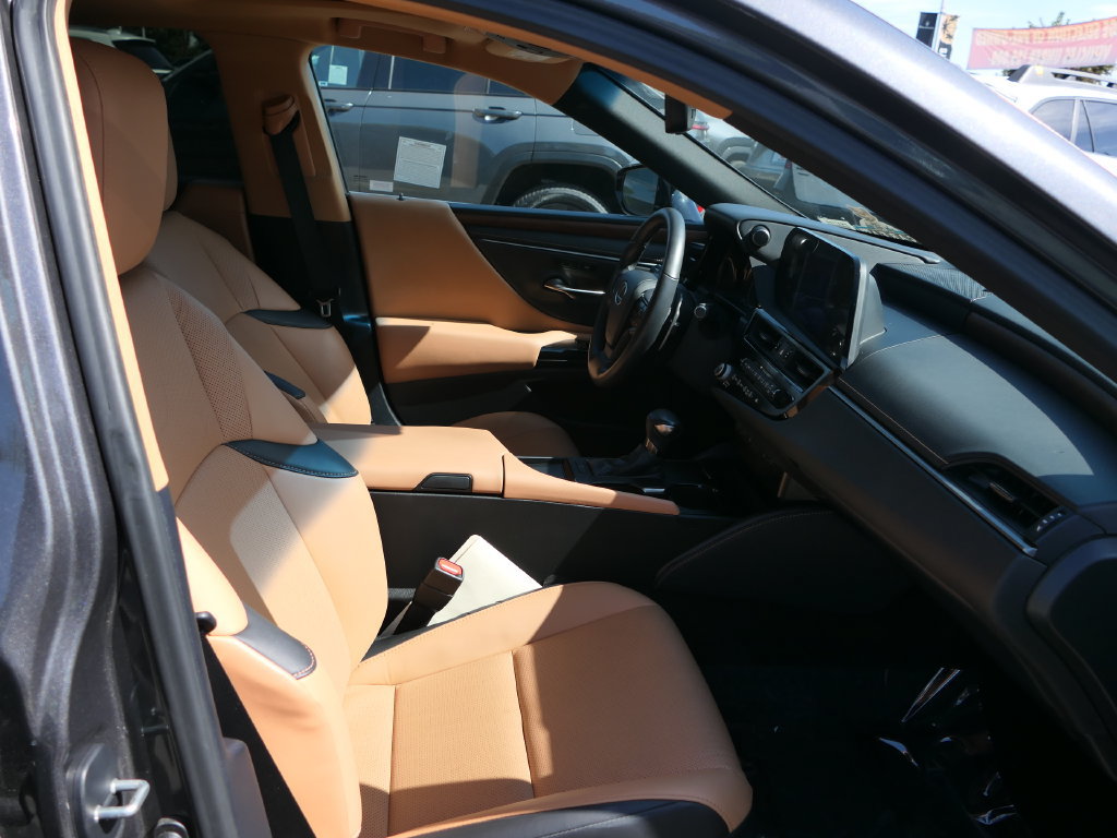 Used 2024 Lexus ES 350 w/ Premium Package FWD image 25