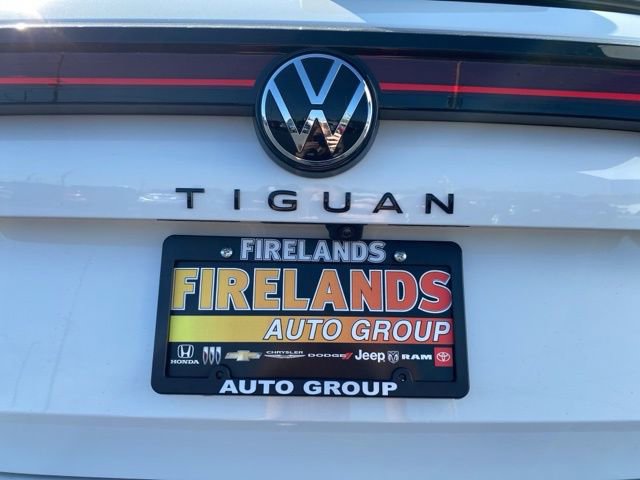 New 2025 Volkswagen Tiguan SE R-Line image 15