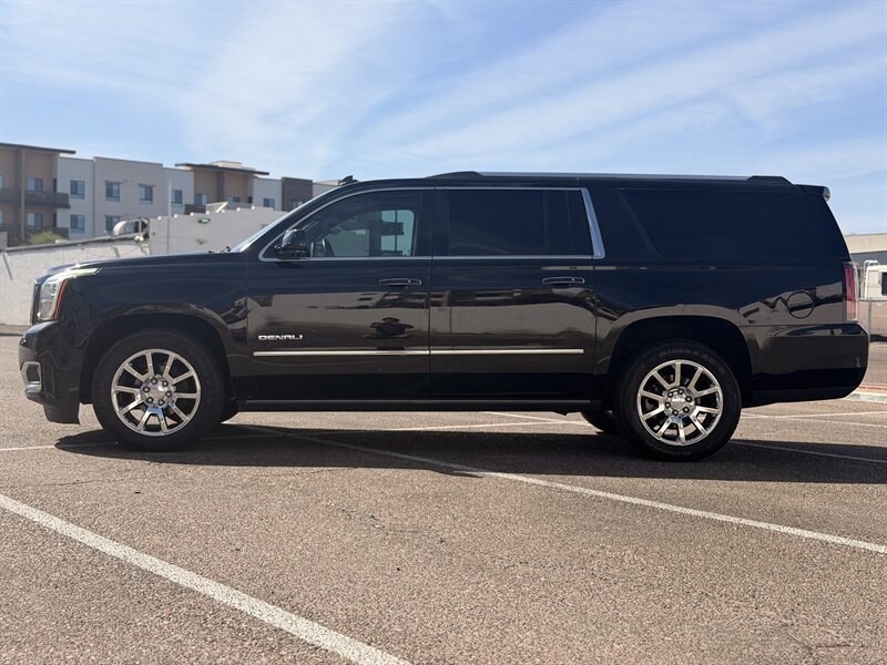 Used 2015 GMC Yukon XL Denali w/ Touring Package AWD/4WD image 6