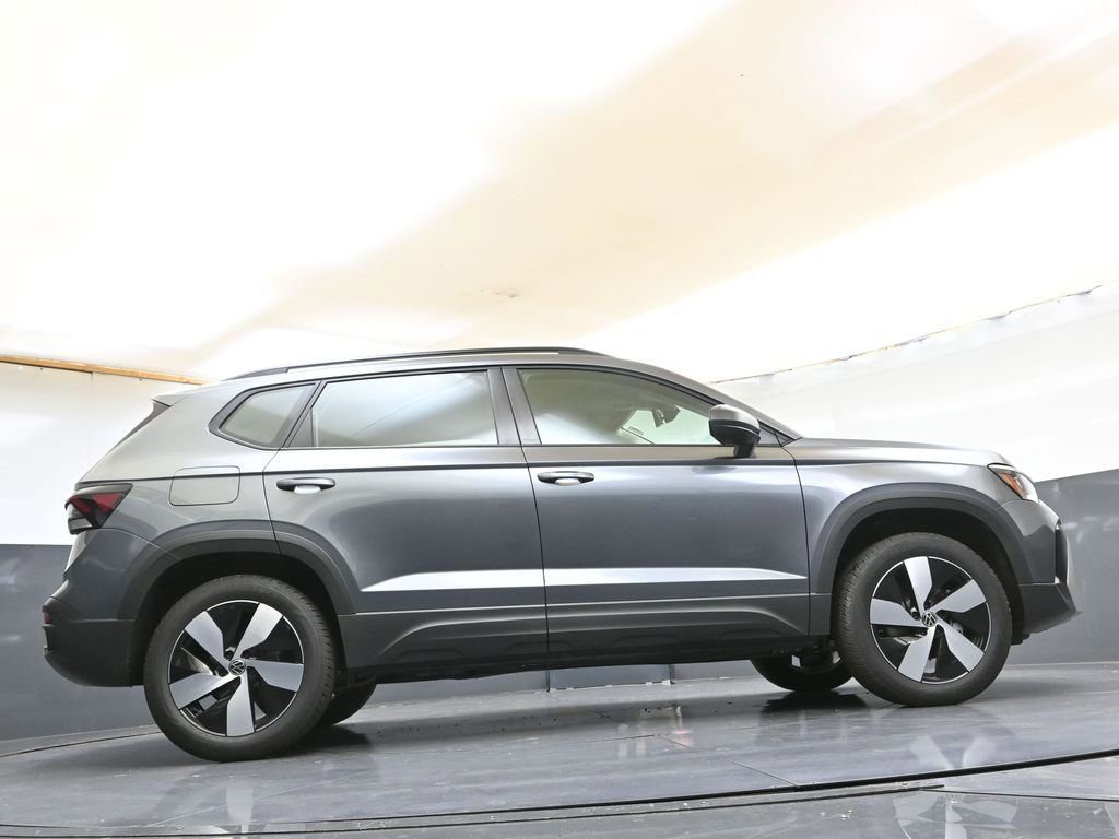 Used 2025 Volkswagen Taos S AWD/4WD image 40