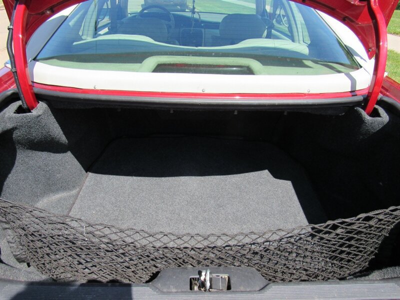 Used 2001 Cadillac Eldorado Touring FWD image 19