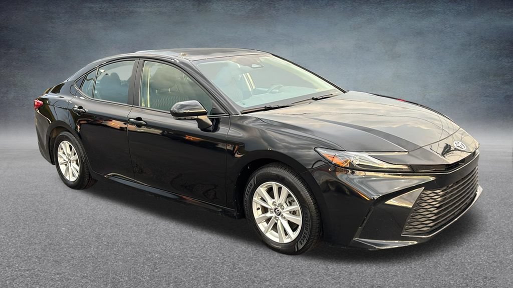 Used 2025 Toyota Camry LE FWD image 2