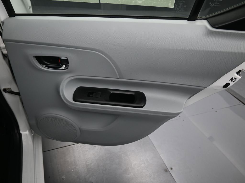 Used 2012 Toyota Prius C Two image 31