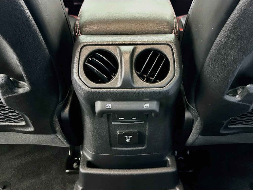 Used 2025 Jeep Wrangler Unlimited Rubicon AWD/4WD image 26