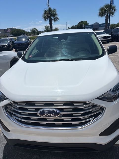 Used 2020 Ford Edge SE w/ Cargo Accessory Package FWD image 2