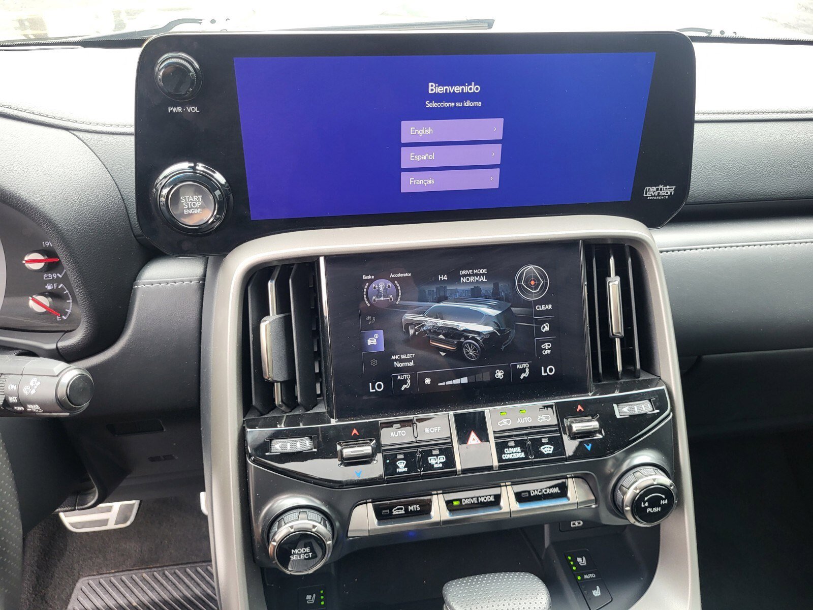 Used 2023 Lexus LX 600 F Sport w/ Accessory Package (Z1) AWD/4WD image 22