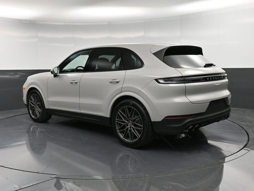 New 2026 Porsche Cayenne S image 3