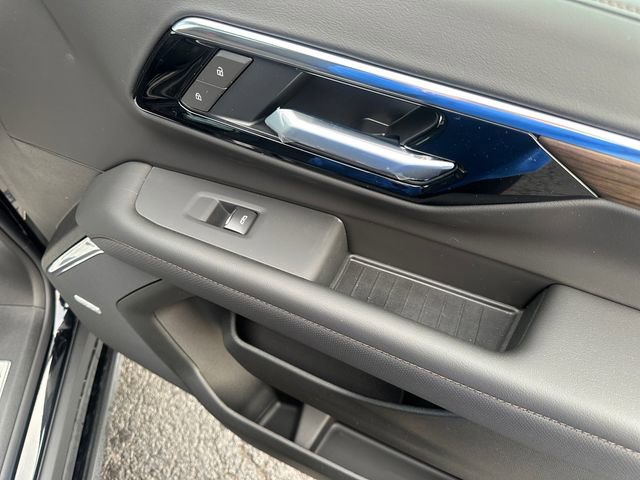 New 2026 Chevrolet Suburban High Country image 12