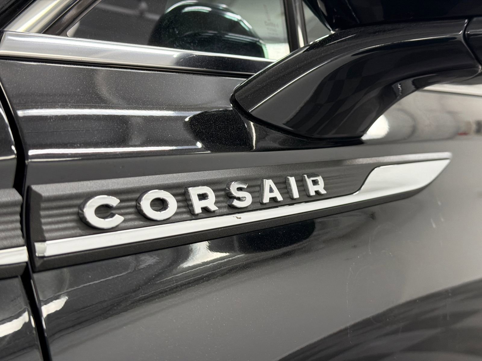 Certified 2025 Lincoln Corsair AWD image 15