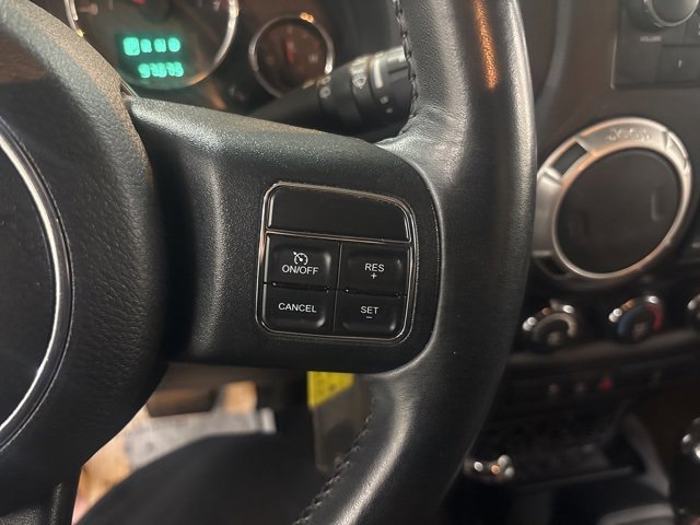 Used 2014 Jeep Wrangler Unlimited Sahara w/ Connectivity Group image 17