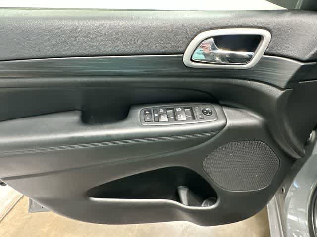 Used 2020 Jeep Grand Cherokee Altitude RWD image 20
