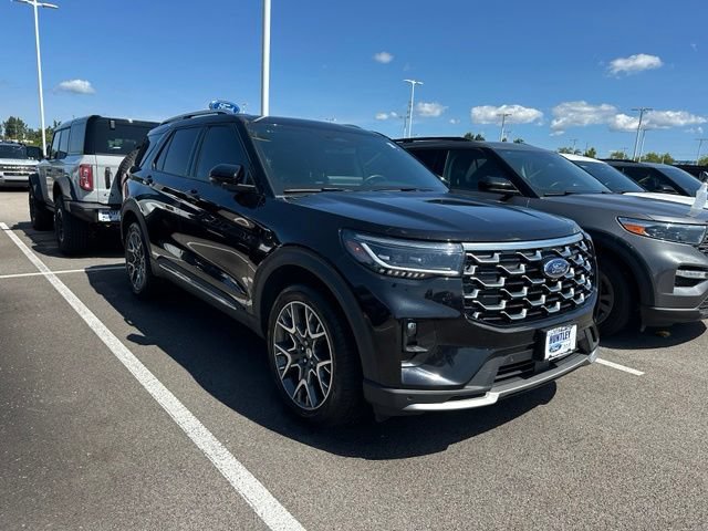 Certified 2025 Ford Explorer Platinum w/ Ultimate Package AWD/4WD image 6