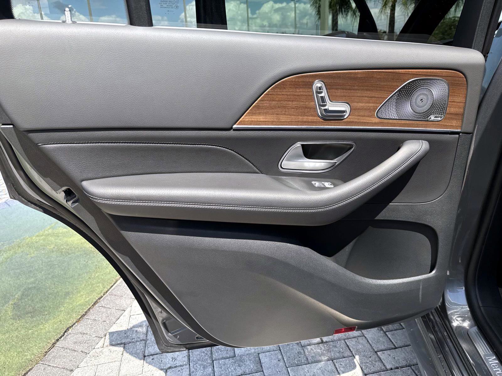 Certified 2025 Mercedes-Benz GLS 450 4MATIC image 12