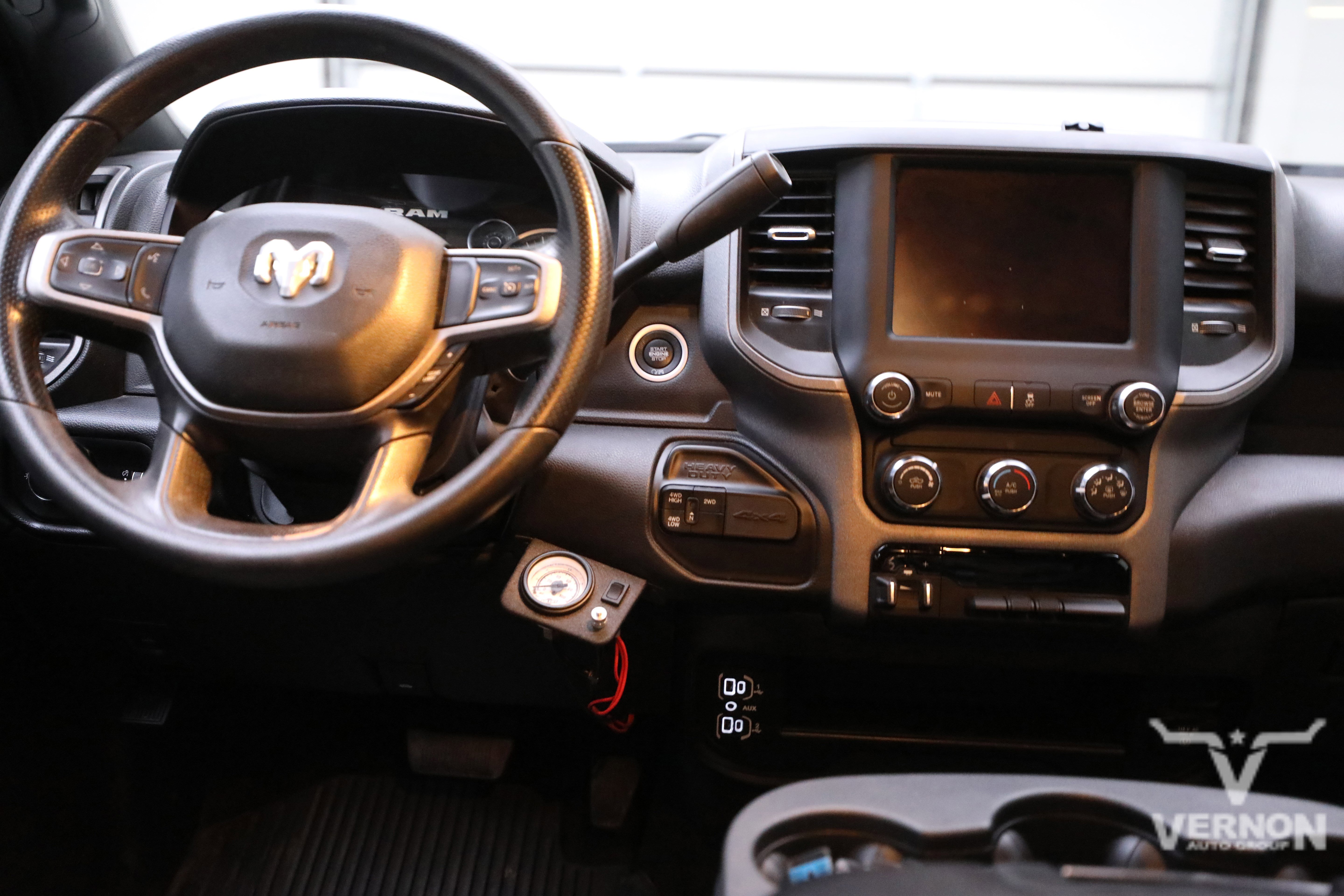 Used 2024 RAM 2500 Tradesman w/ Chrome Appearance Group image 19