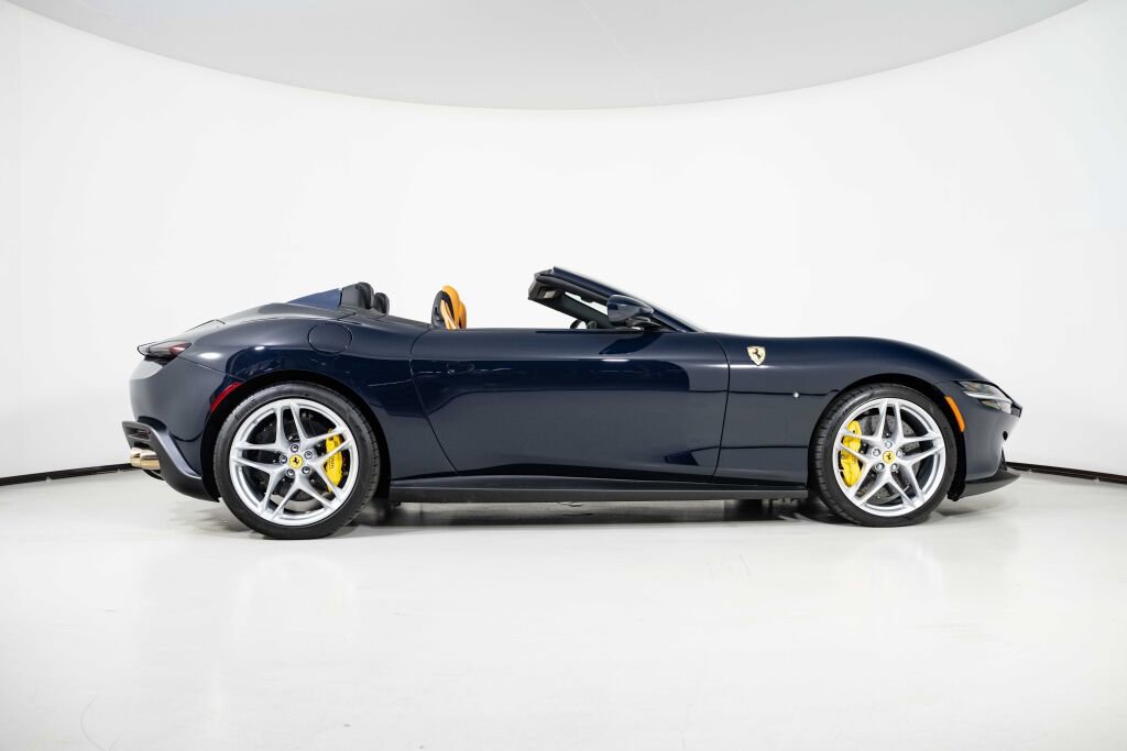 Used 2024 Ferrari Roma Spider image 18