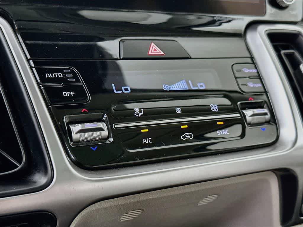 Used 2023 Kia Sorento S w/ Panoramic Sunroof Package FWD image 18