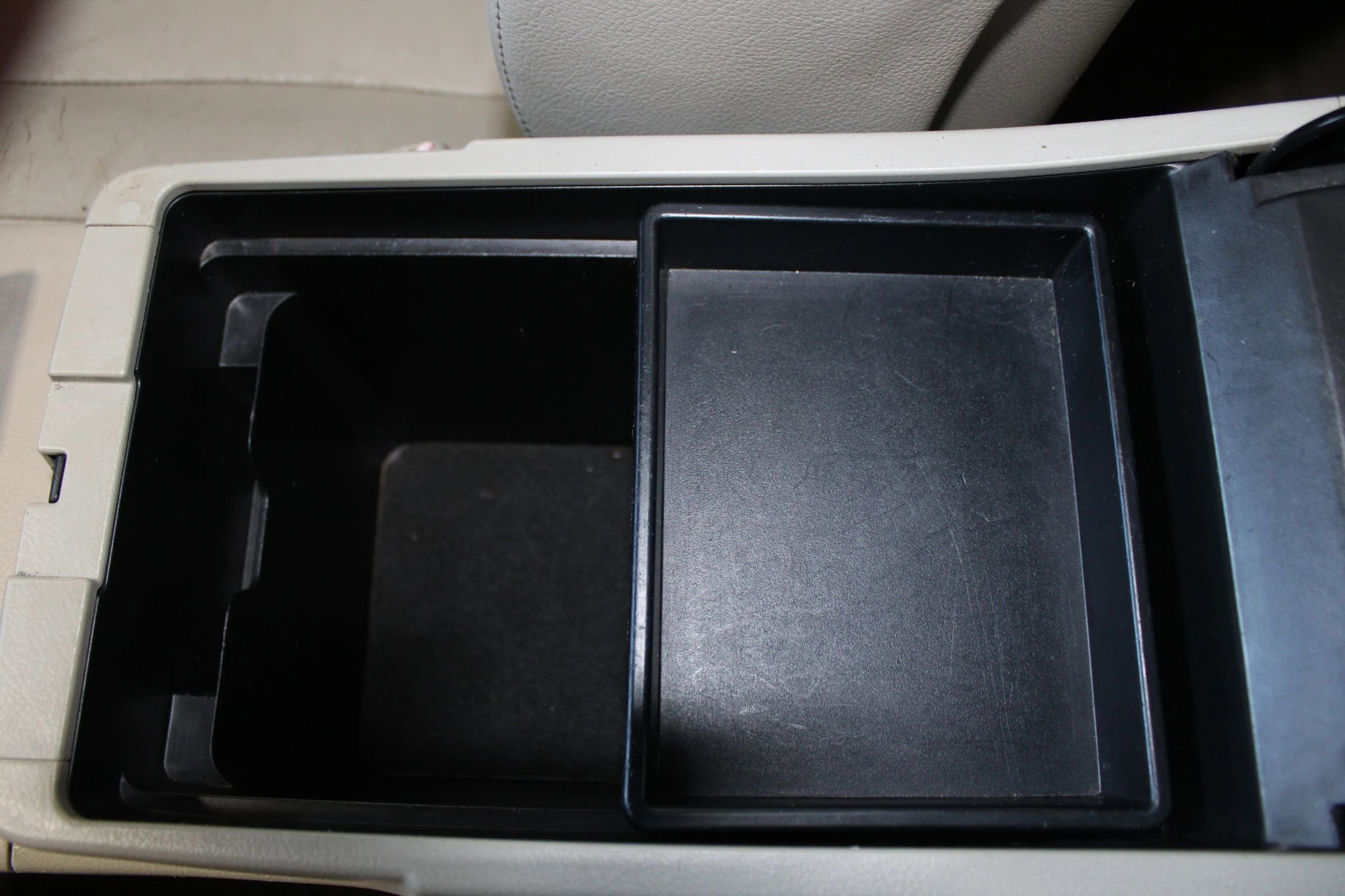 Used 2010 Toyota Camry XLE image 20