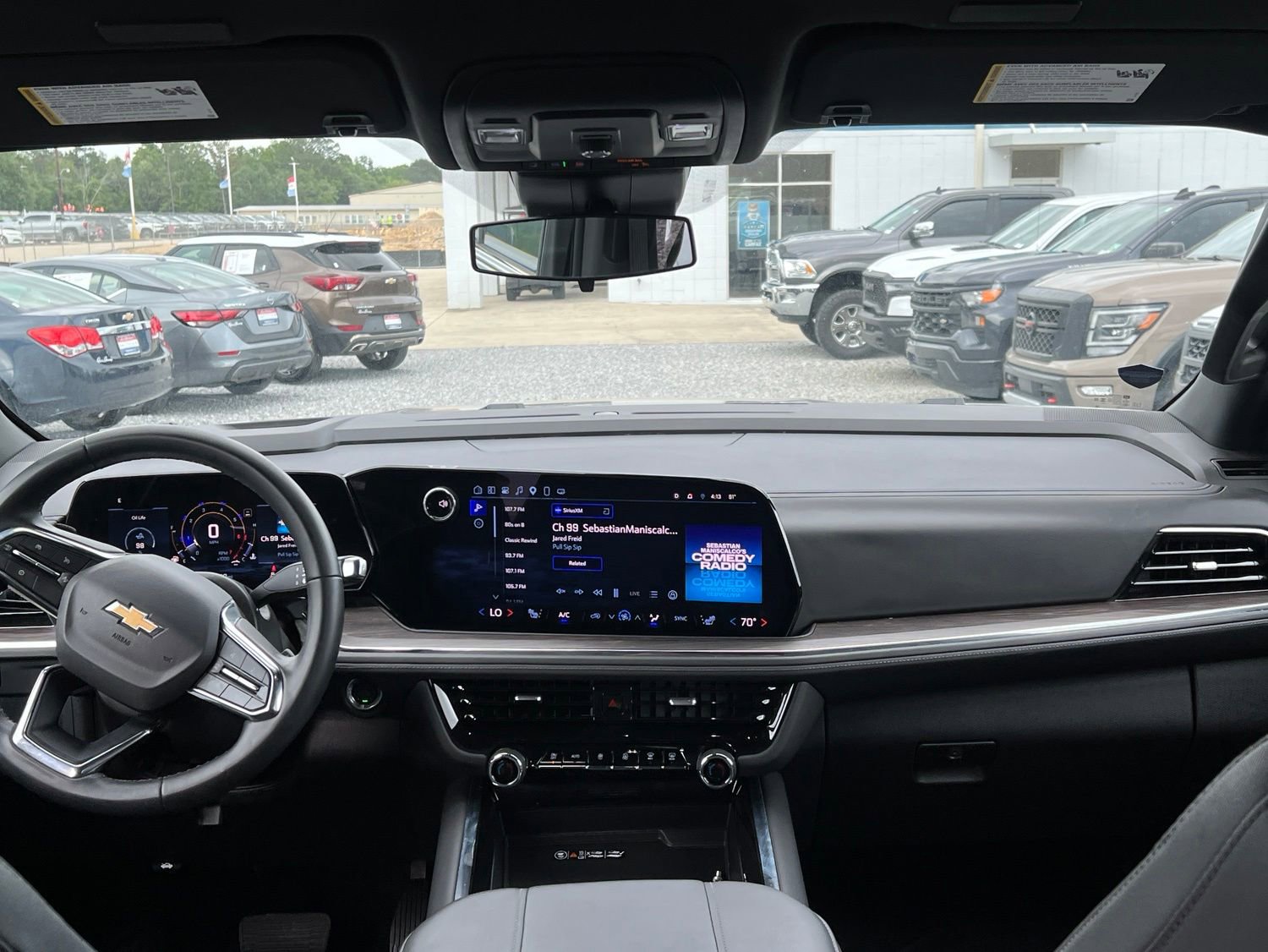 Used 2025 Chevrolet Tahoe LT AWD/4WD image 9