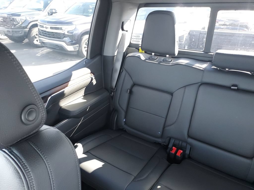 Used 2025 GMC Sierra 1500 Denali w/ Denali Reserve Package AWD/4WD image 12