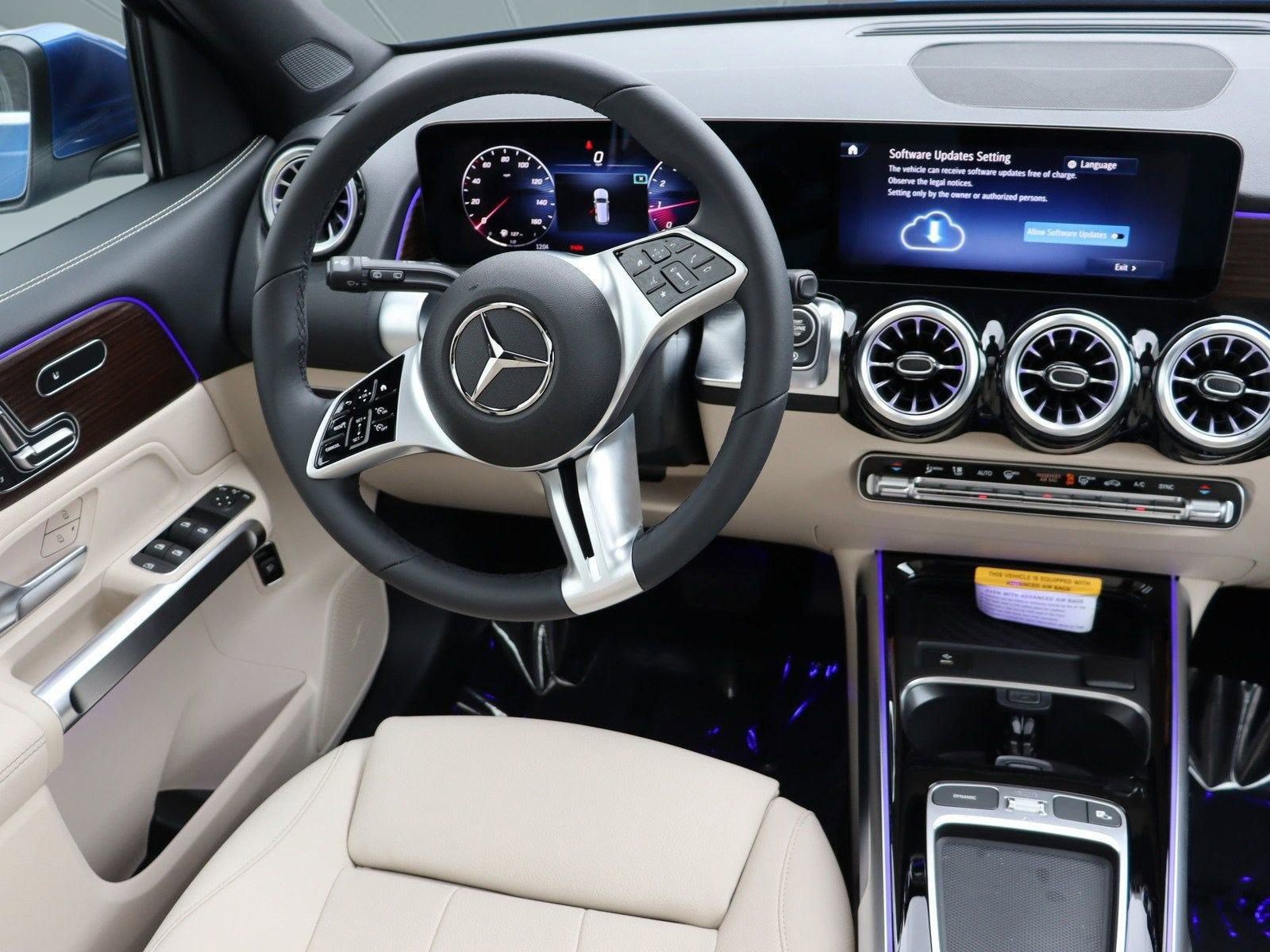 Used 2025 Mercedes-Benz GLB 250 image 2
