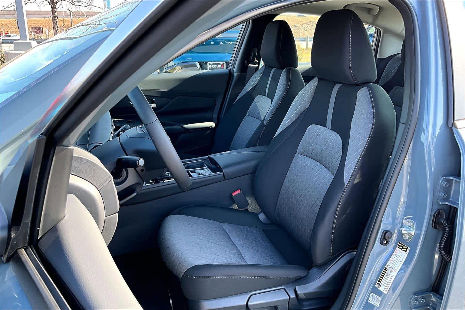 New 2026 Nissan Sentra SV w/ SV Convenience Package FWD image 9