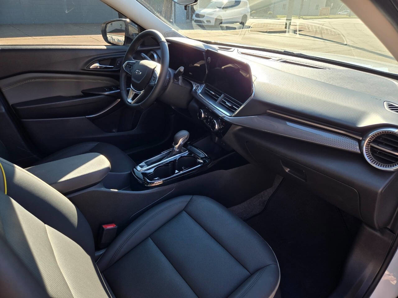 Used 2025 Chevrolet Trax ACTIV w/ Driver Confidence Package image 52