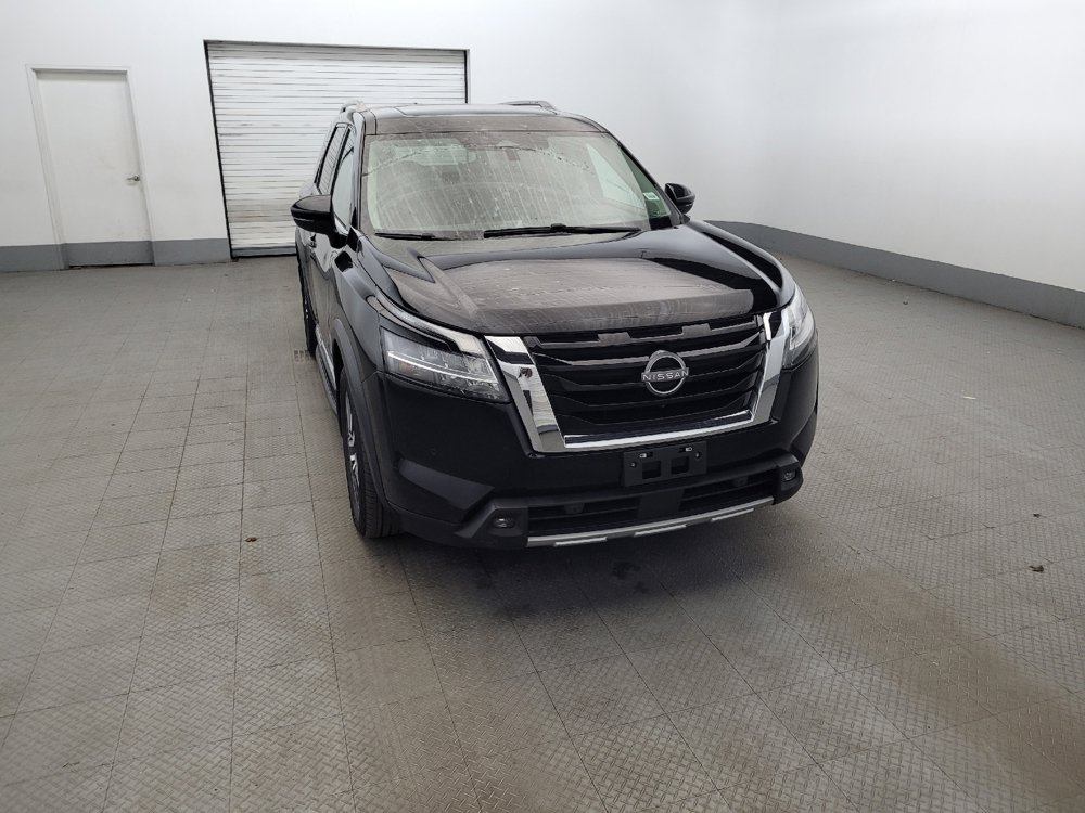 Used 2022 Nissan Pathfinder Platinum w/ Lighting Package (N93) AWD/4WD image 14