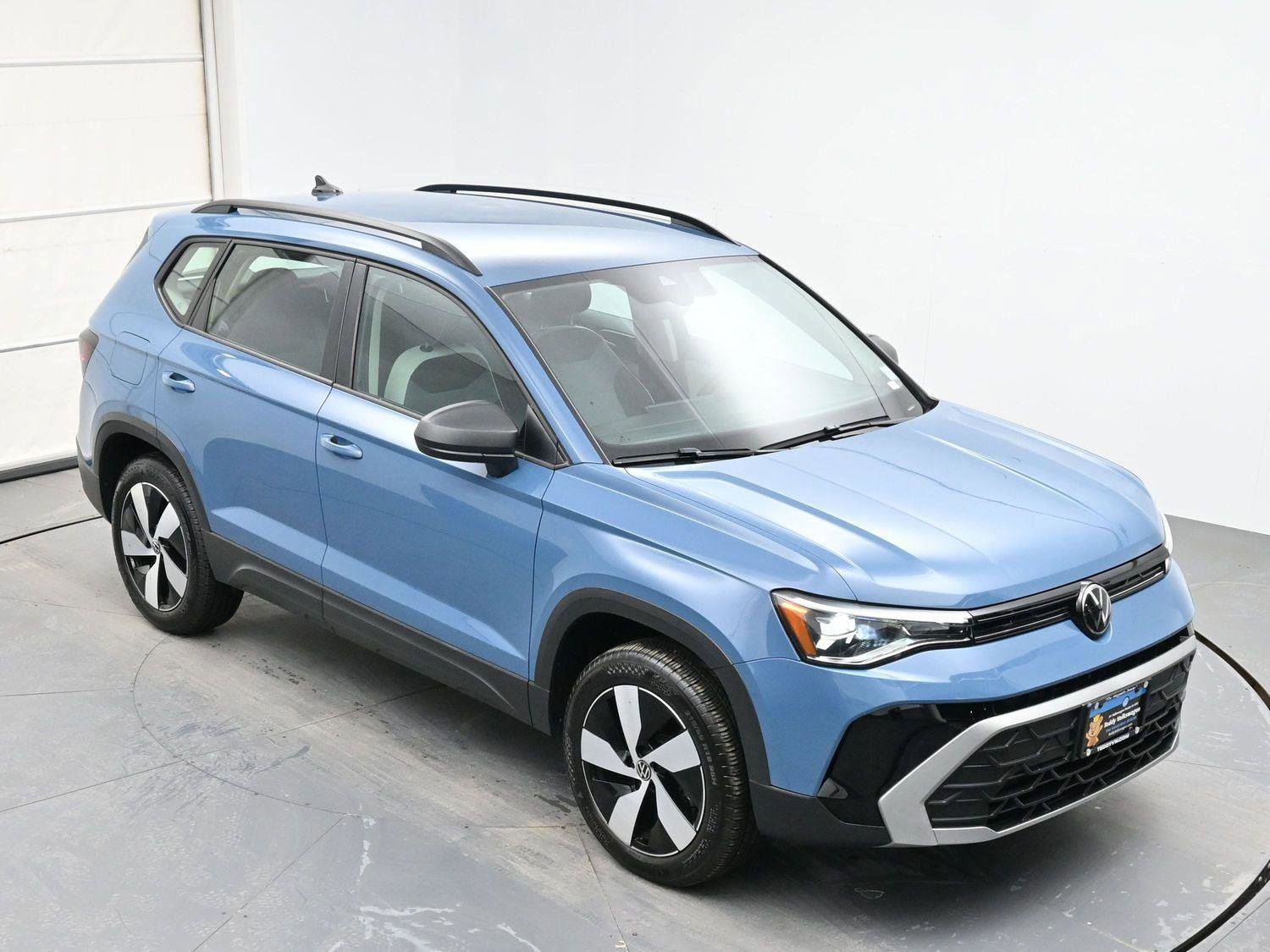 Certified 2025 Volkswagen Taos S AWD/4WD image 36