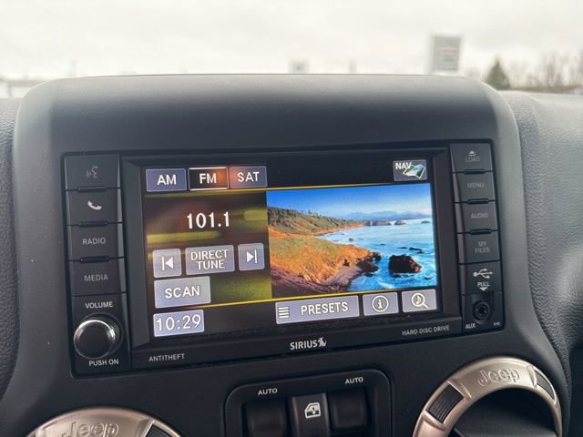 Used 2016 Jeep Wrangler Unlimited Sahara image 17