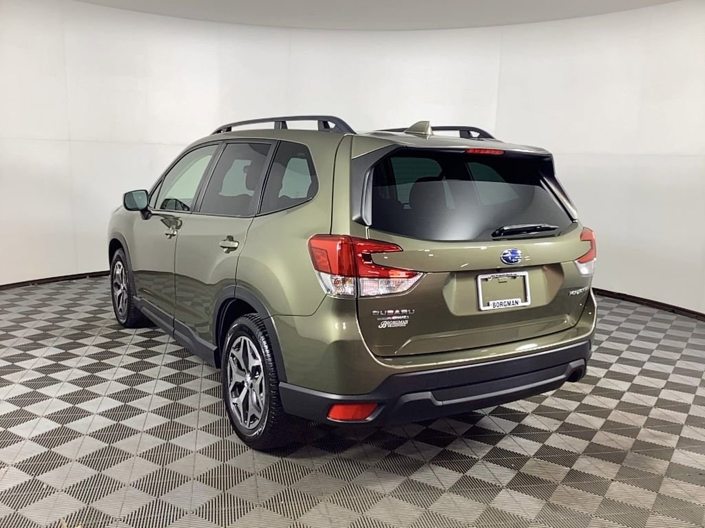 Used 2022 Subaru Forester Premium image 4
