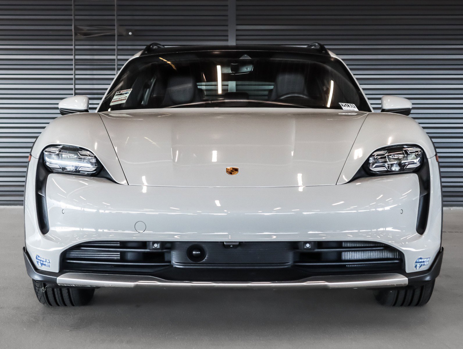 Used 2021 Porsche Taycan 4 Cross Turismo image 8