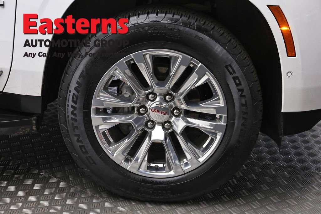 Used 2025 GMC Yukon XL Denali AWD/4WD image 34