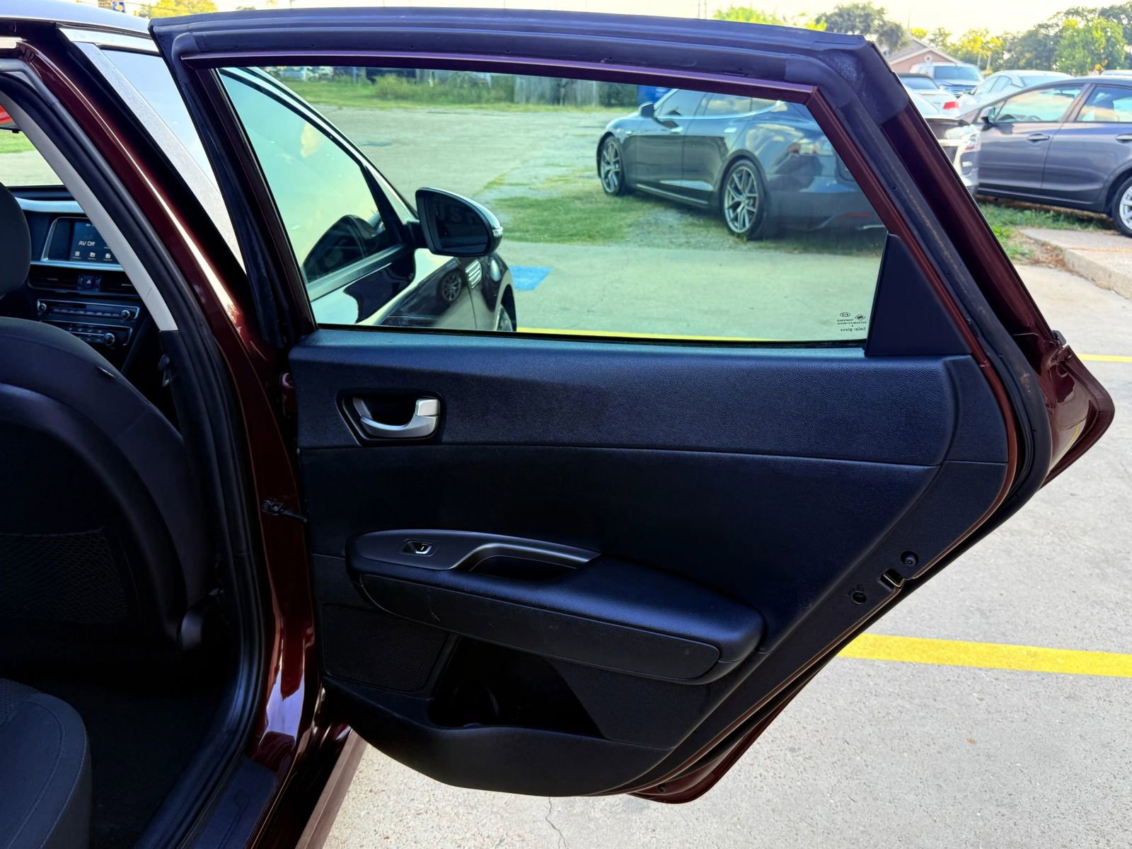 Used 2019 Kia Optima LX image 32