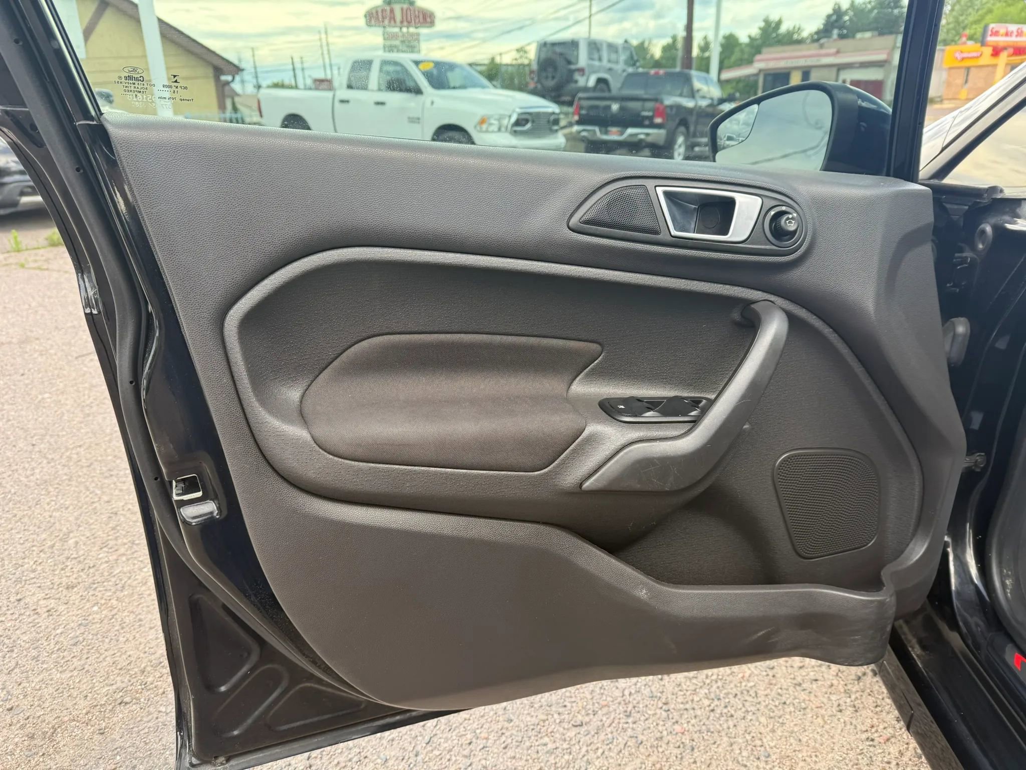 Used 2016 Ford Fiesta ST FWD image 12