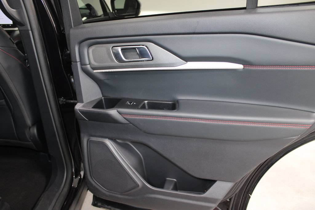 Used 2025 Ford Explorer ST-Line AWD/4WD image 28