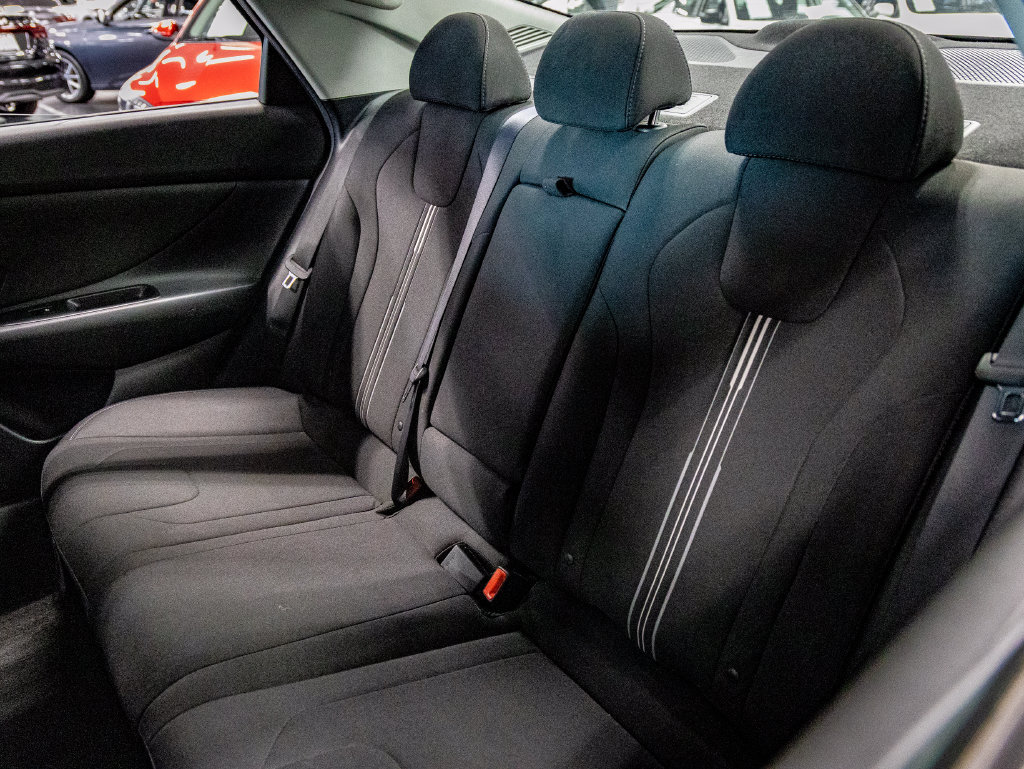 Used 2021 Hyundai Elantra SEL w/ Convenience + Premium Package FWD image 26