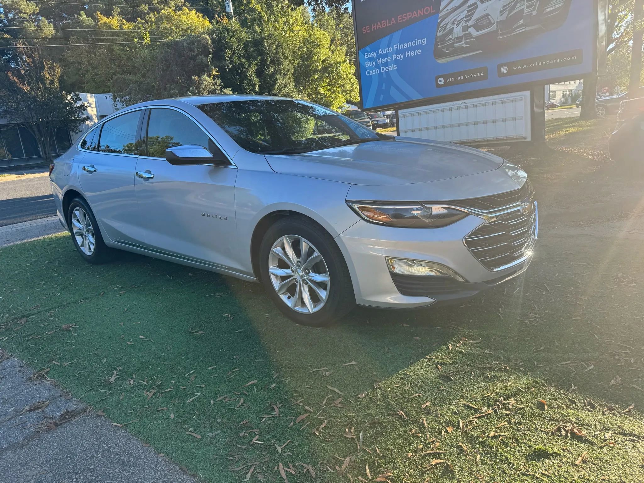 Used 2019 Chevrolet Malibu LT image 3