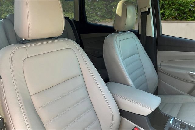Used 2019 Ford Escape Titanium AWD/4WD image 29