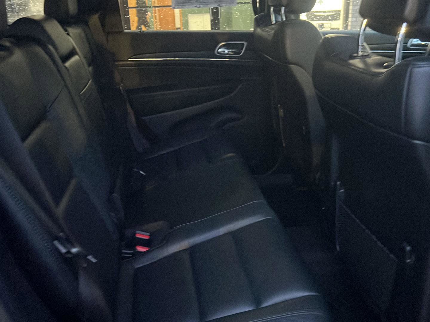 Used 2020 Jeep Grand Cherokee Limited w/ Trailer Tow Group IV image 17