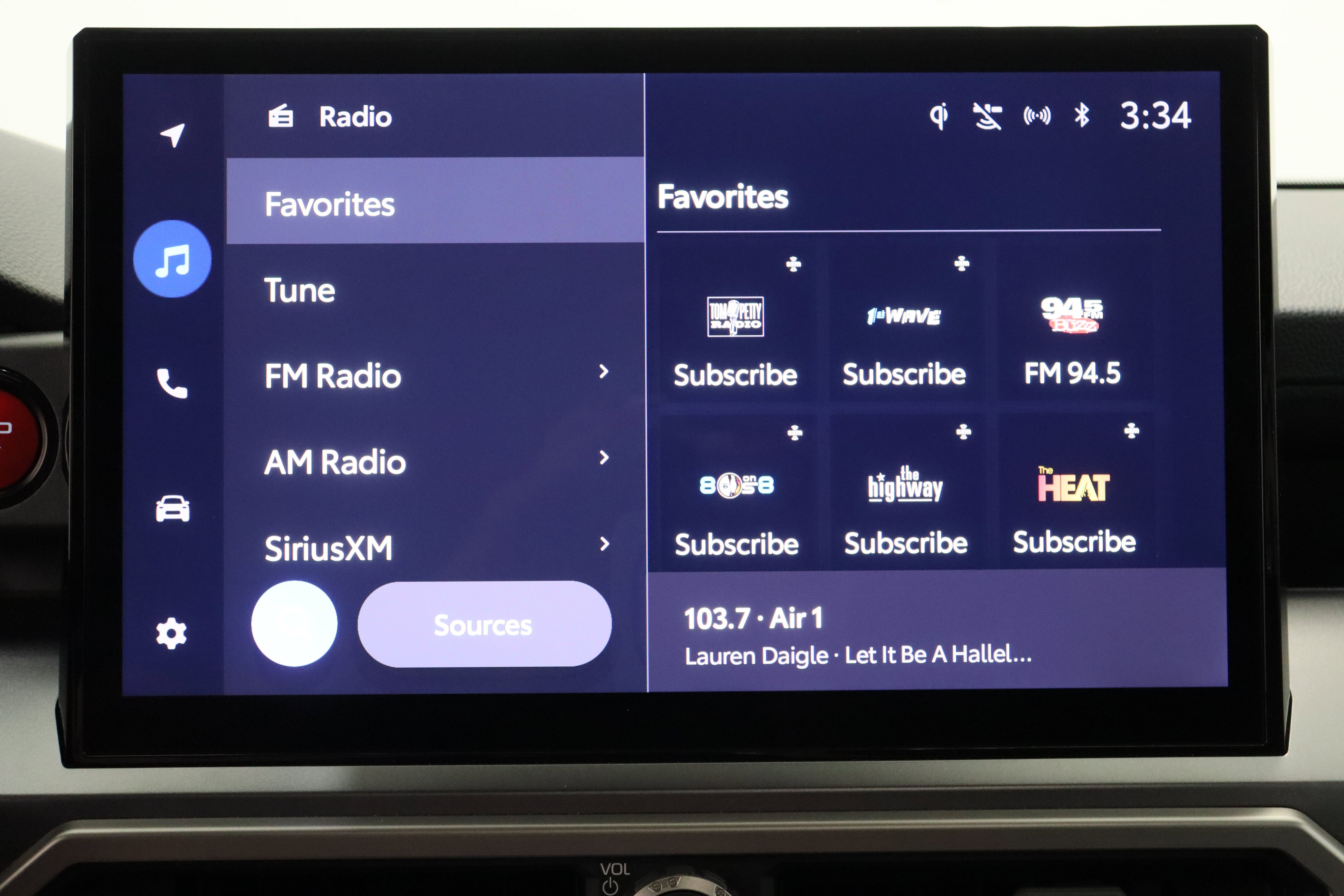 Certified 2025 Toyota 4Runner TRD Off-Road Premium w/ Tow Technology Package image 19