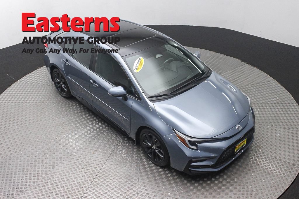 Used 2024 Toyota Corolla SE w/ SE Premium Package FWD image 3