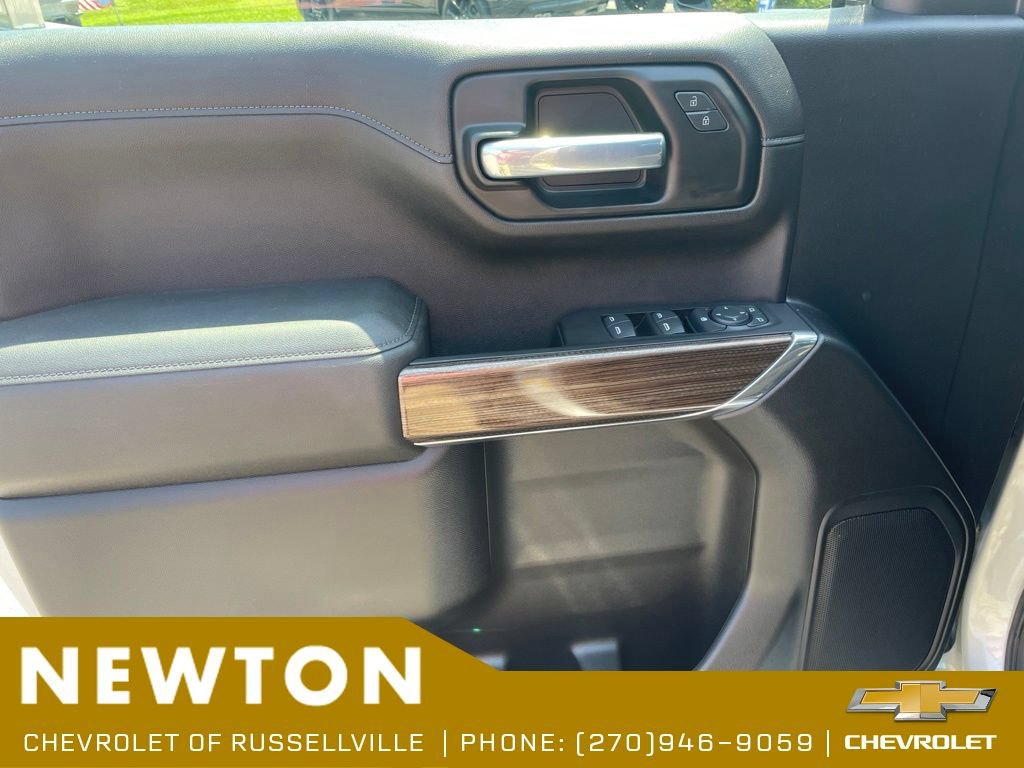 Used 2021 Chevrolet Silverado 1500 LT AWD/4WD image 8