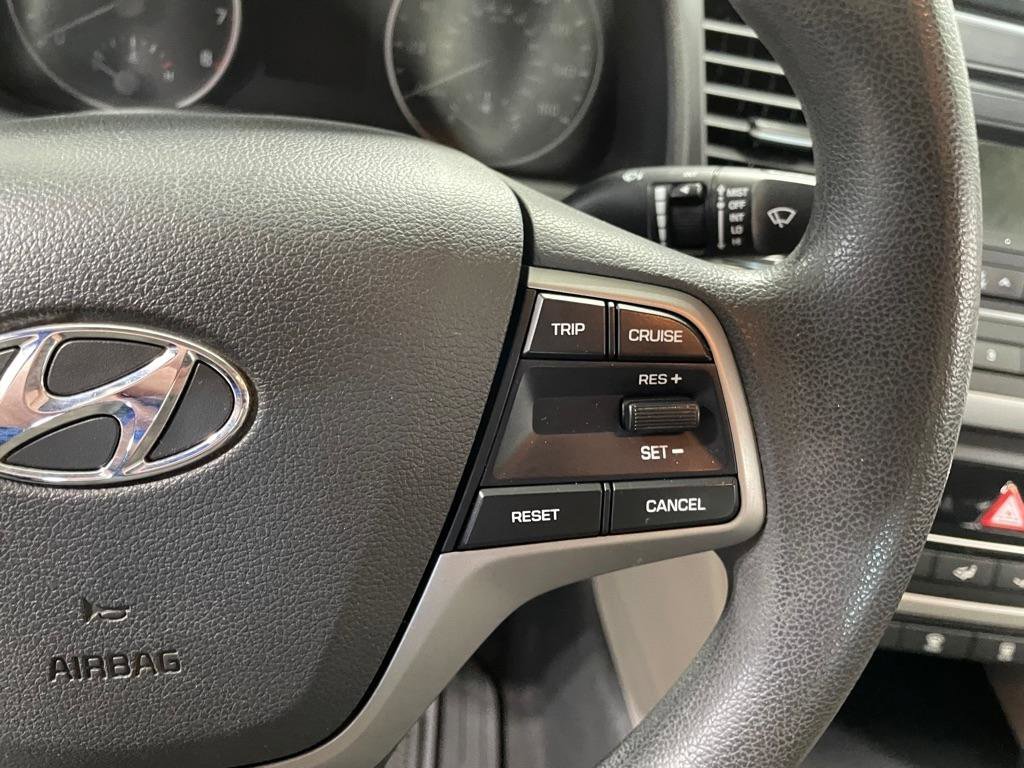 Used 2017 Hyundai Elantra SE FWD image 28