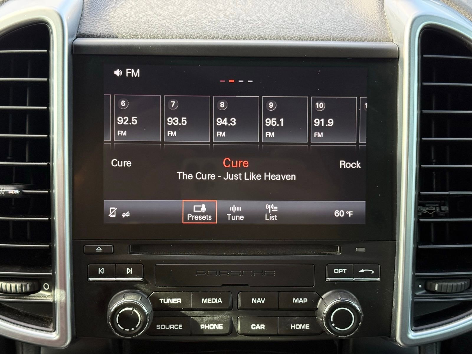 Used 2017 Porsche Cayenne image 20