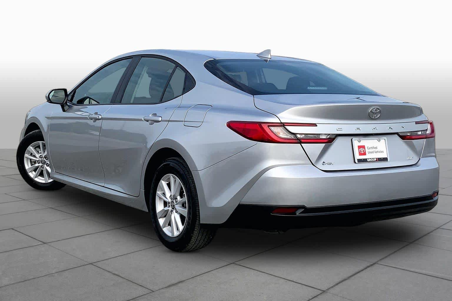 Used 2026 Toyota Camry LE FWD image 12