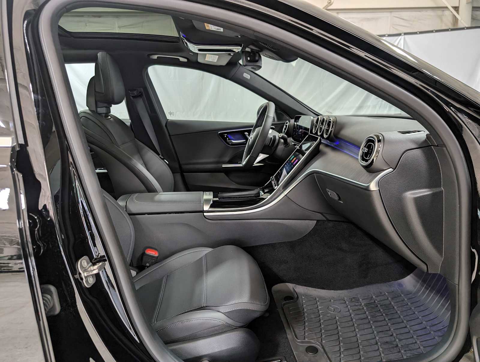 Used 2025 Mercedes-Benz C 300 4MATIC Sedan image 12