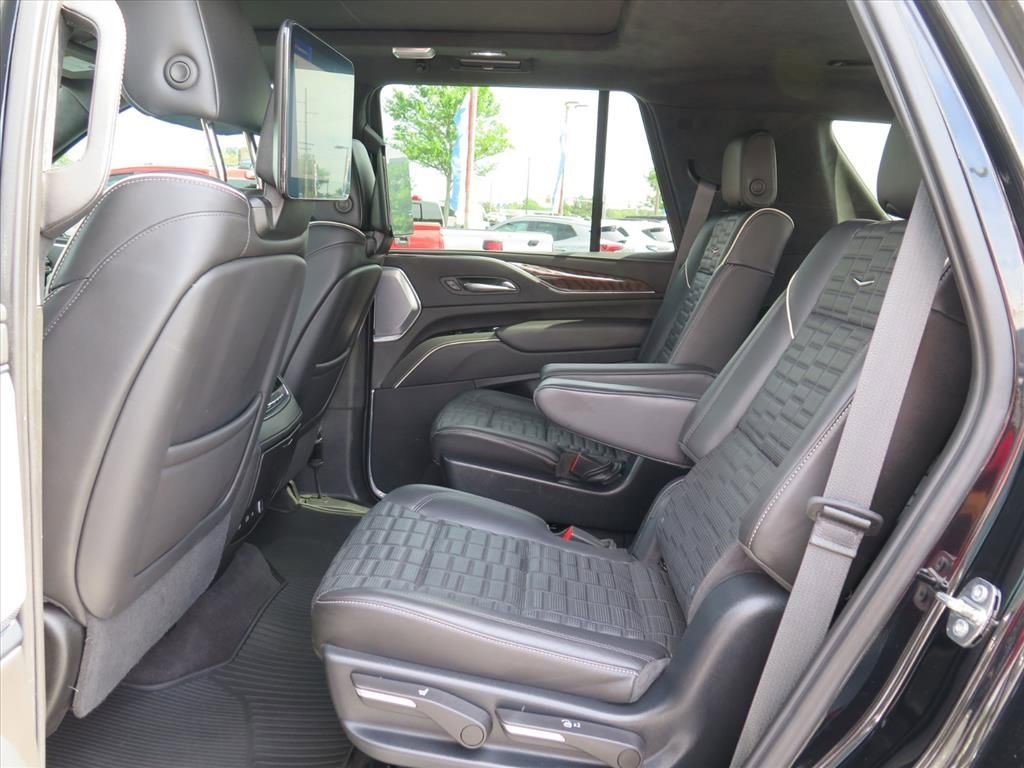 Certified 2023 Cadillac Escalade Sport Platinum w/ LPO, ONYX Package image 25