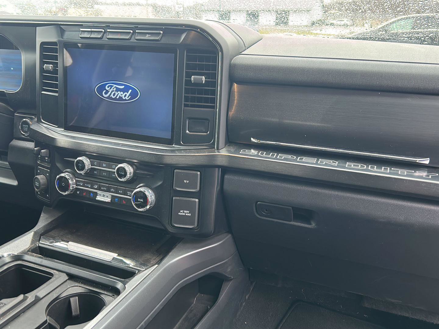 Used 2024 Ford F350 Lariat image 19