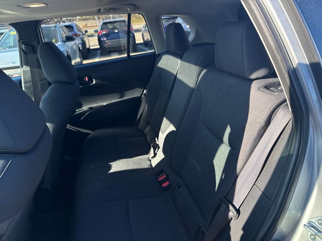 Used 2024 Toyota Corolla Cross LE image 34