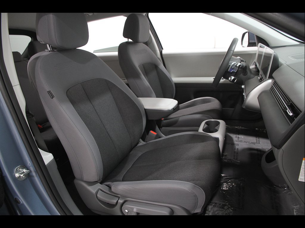 Certified 2024 Hyundai Ioniq 5 SEL AWD/4WD image 17